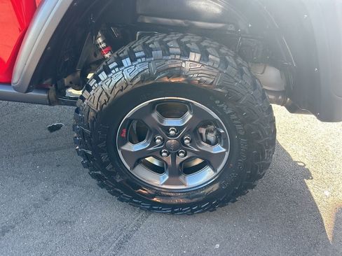 Used 2020 Jeep Gladiator Rubicon w/ Trailer Tow Package AWD/4WD image 28