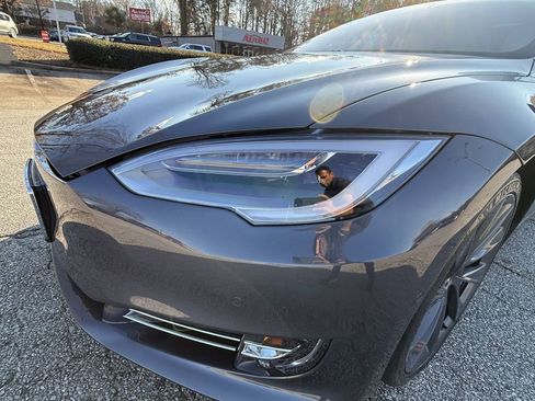 Used 2020 Tesla Model S Long Range Plus image 13