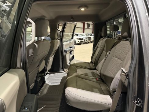 Used 2015 Ford F150 XLT w/ Equipment Group 302A Luxury RWD image 16