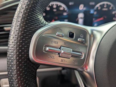 Used 2022 Mercedes-Benz GLS 450 4MATIC image 10