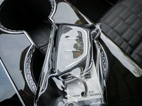 Used 2026 Cadillac Escalade Platinum Sport w/ LPO, Floor Liner Package AWD/4WD image 38