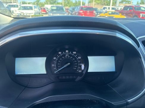 Used 2019 Ford Edge Titanium FWD image 4