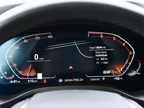 Certified 2025 BMW X4 xDrive30i image 11