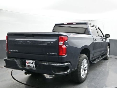 Used 2022 Chevrolet Silverado 1500 Custom w/ Safety Confidence Package image 9