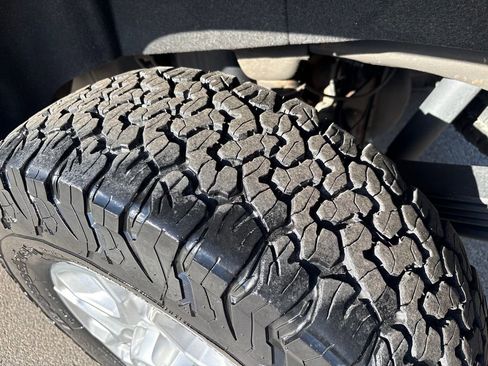 Used 2020 Chevrolet Silverado 2500 LTZ w/ LTZ Plus Package image 44