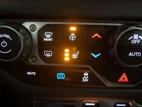 Used 2025 Jeep Wrangler Unlimited Sahara w/ Safety Group image 49