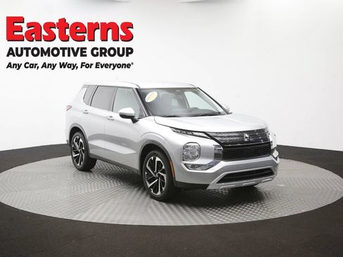 Used 2024 Mitsubishi Outlander SE FWD image 50