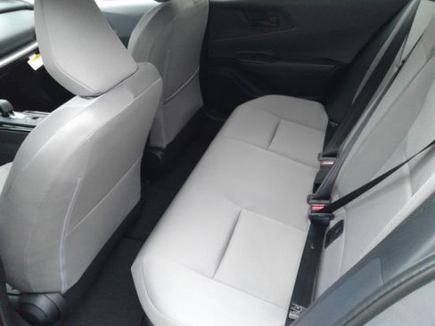 New 2026 Toyota Prius LE image 3