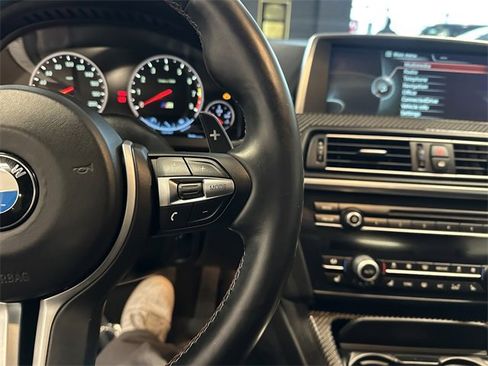 Used 2015 BMW M6 Convertible image 25