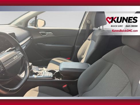 Used 2026 Kia Sportage LX FWD image 21