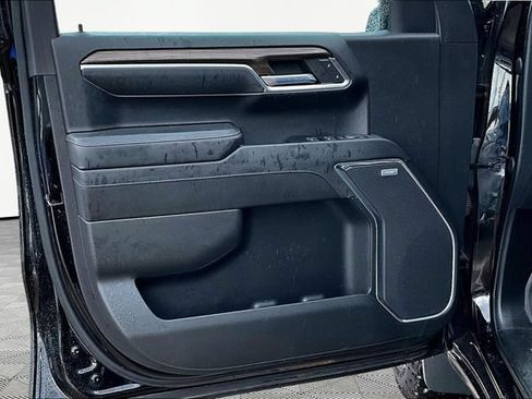 Used 2022 Chevrolet Silverado 1500 LT Trail Boss w/ Convenience Package II AWD/4WD image 18