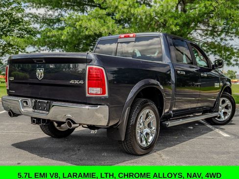 Used 2017 RAM 1500 Laramie w/ Convenience Group AWD/4WD image 8