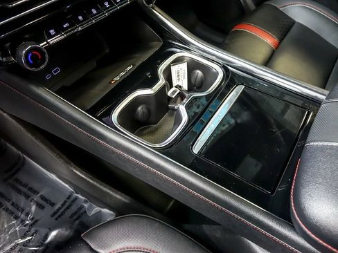 Certified 2024 Chevrolet Traverse RS image 29