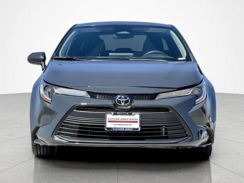 Used 2023 Toyota Corolla LE FWD image 8