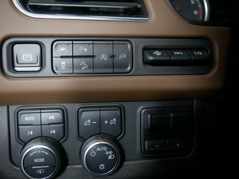 Used 2021 Chevrolet Tahoe High Country image 22