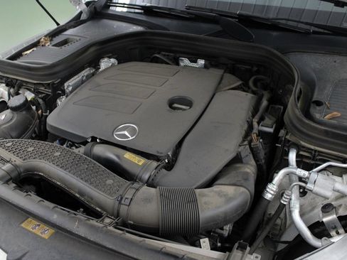 Used 2022 Mercedes-Benz GLC 300 image 42