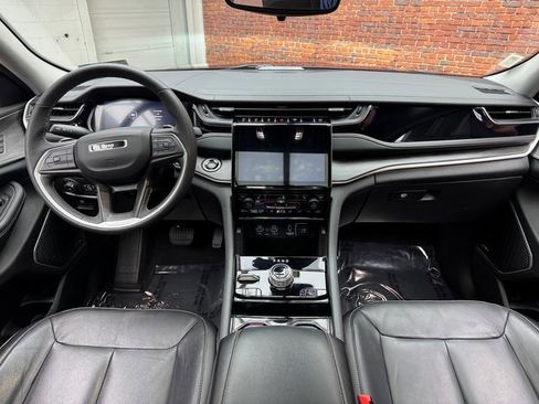 Used 2022 Jeep Grand Cherokee Limited 4xe image 12