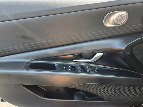 Used 2021 Hyundai Elantra SEL FWD image 34
