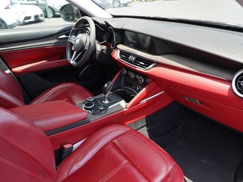 Used 2019 Alfa Romeo Stelvio Ti AWD/4WD image 22