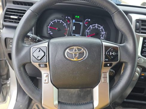 Used 2022 Toyota 4Runner SR5 AWD/4WD image 14