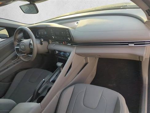 Used 2025 Hyundai Elantra Sport FWD image 25