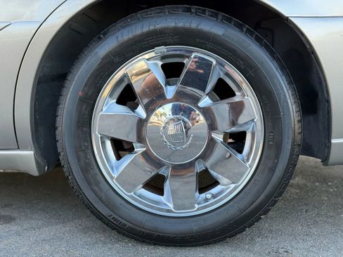 Used 2002 Cadillac De Ville DTS image 12