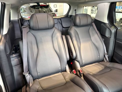 New 2026 Kia Carnival SX Prestige image 12