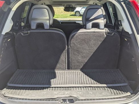 Used 2021 Volvo XC90 T6 Momentum w/ Climate Package image 29