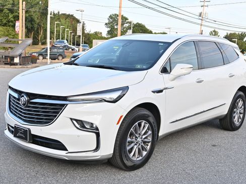 Used 2024 Buick Enclave Premium image 6