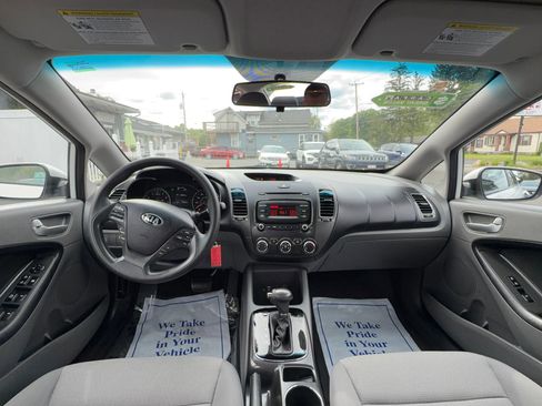 Used 2018 Kia Forte LX FWD image 16