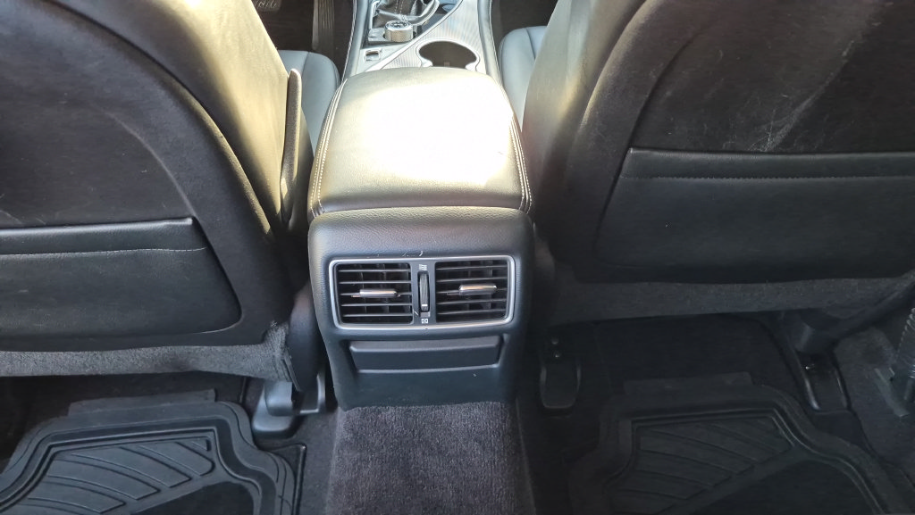 Used 2015 INFINITI Q50 Premium AWD/4WD image 22