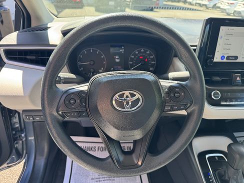Used 2024 Toyota Corolla LE w/ LE Convenience Package FWD image 14