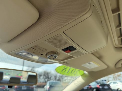 Used 2018 Volkswagen Passat 2.0T SE image 16