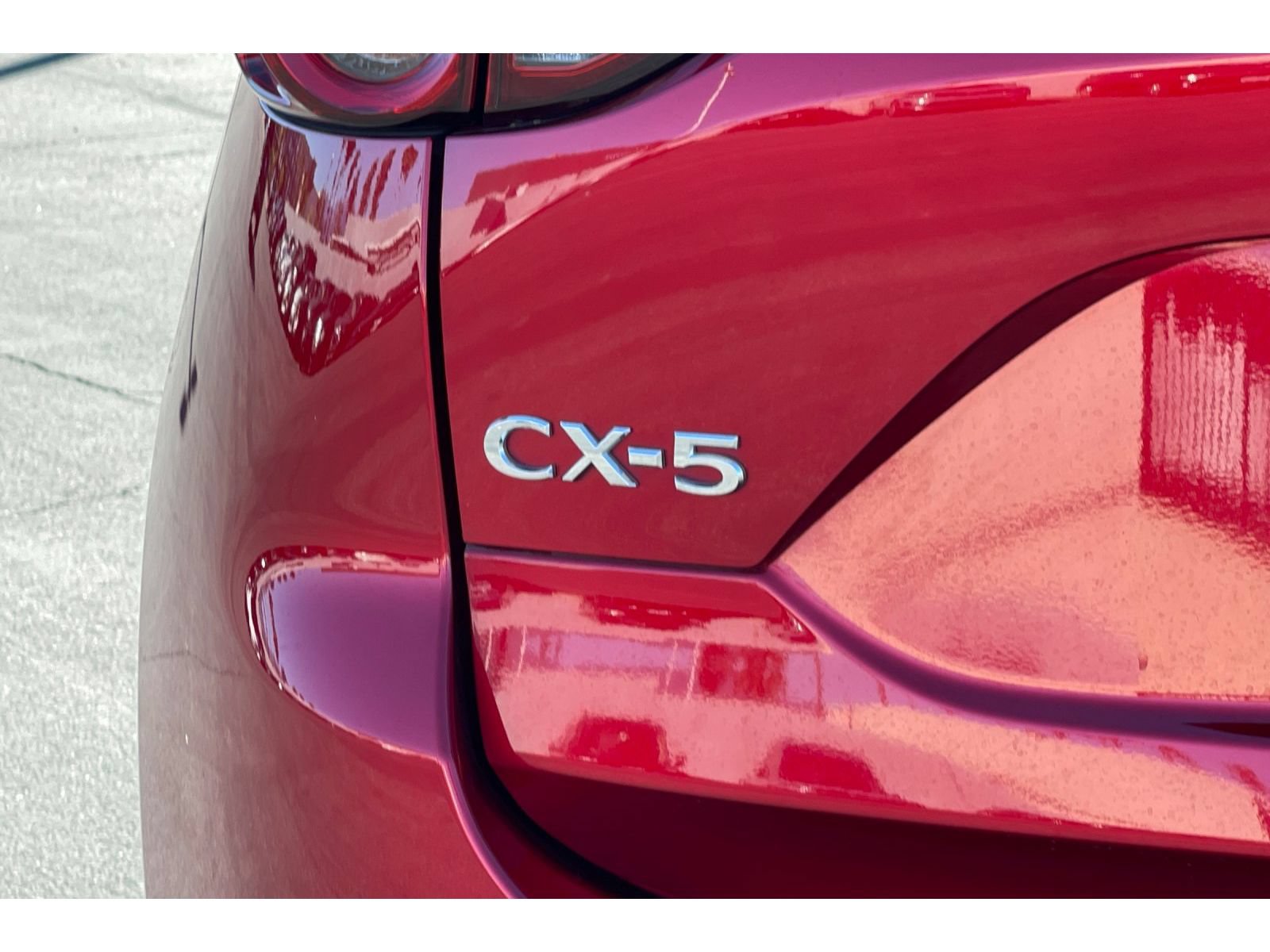 Used 2020 MAZDA CX-5 Touring FWD image 18