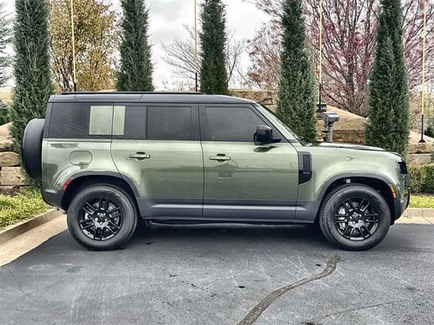 Used 2026 Land Rover Defender 110 S image 6