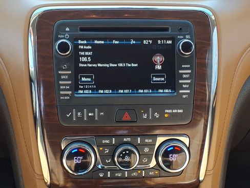 Used 2017 Buick Enclave Premium w/ Enclave Sport Touring Edition FWD image 6