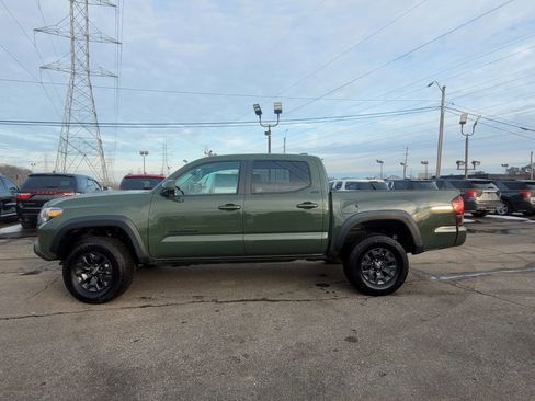 Used 2021 Toyota Tacoma SR5 w/ Trail Edition RWD image 6