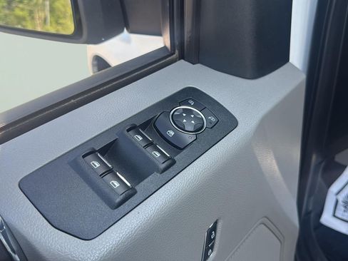 Used 2019 Ford F150 XLT AWD/4WD image 11