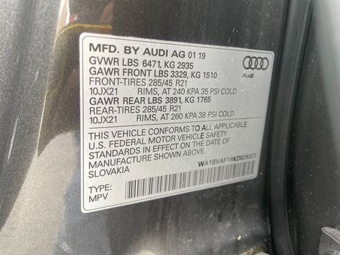Used 2019 Audi Q8 Premium Plus w/ Premium Plus AWD/4WD image 33