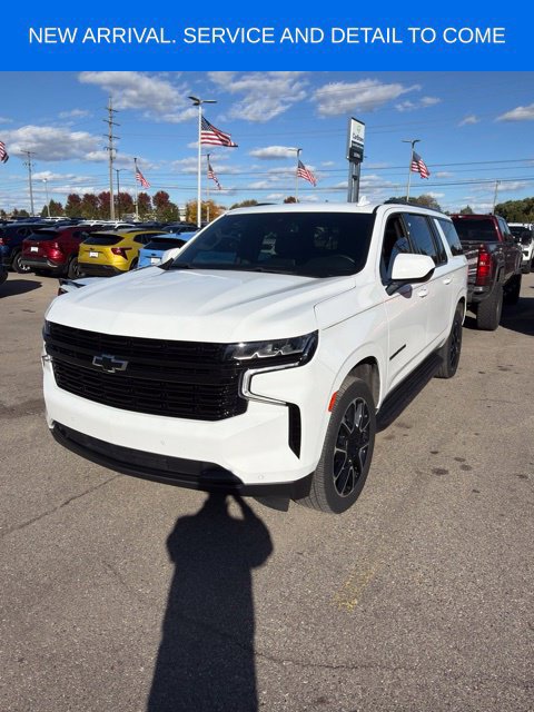 Used 2024 Chevrolet Suburban RST w/ Sport Performance Package AWD/4WD image 3