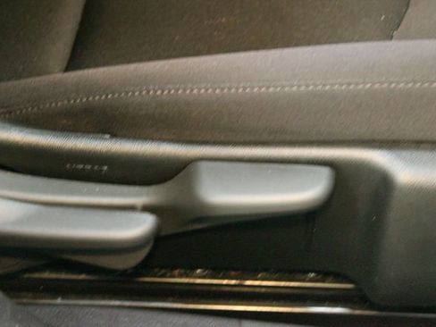 Used 2023 Chevrolet Malibu LT FWD image 12