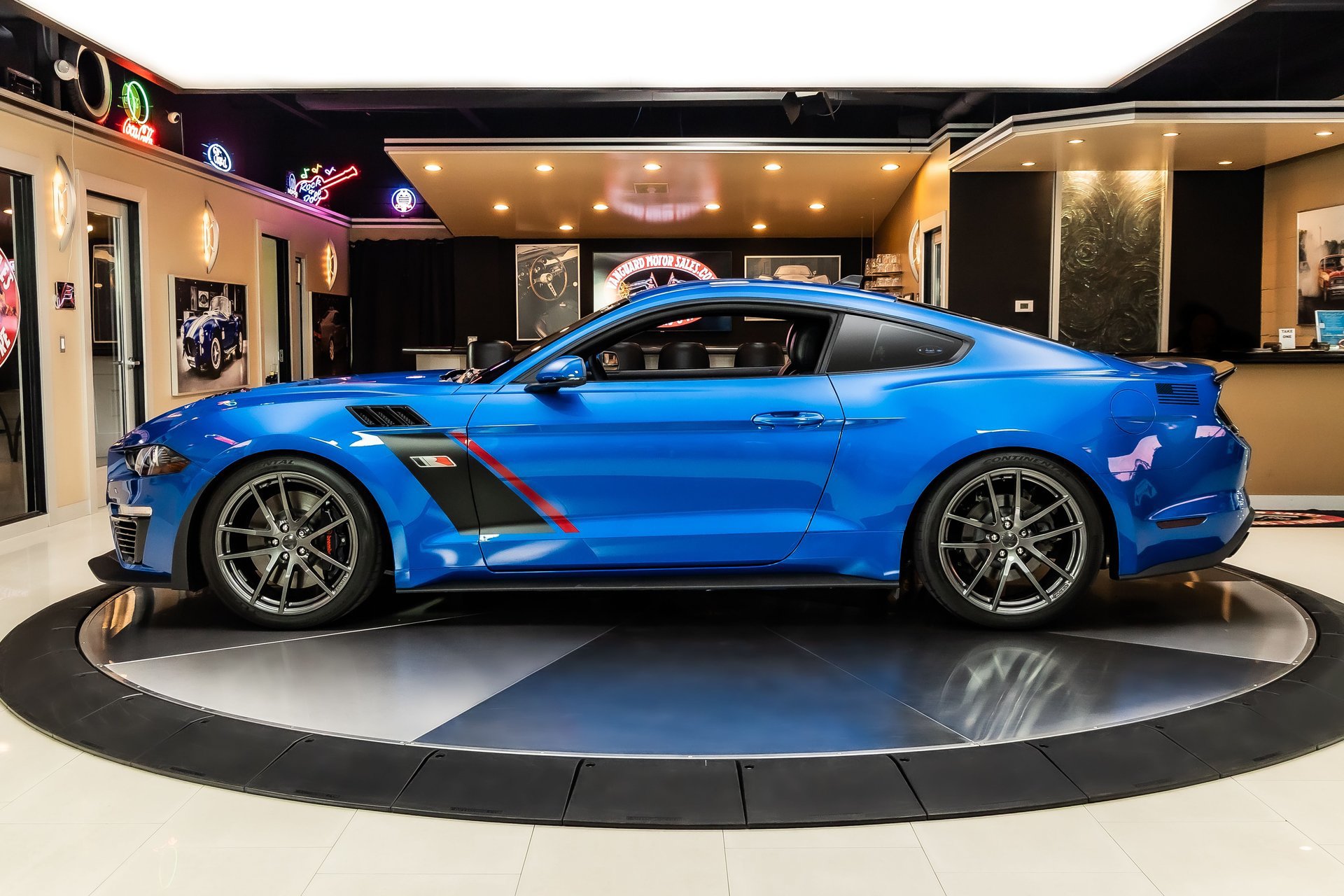 Used 2021 Ford Mustang GT Premium w/ GT Performance Package RWD image 18