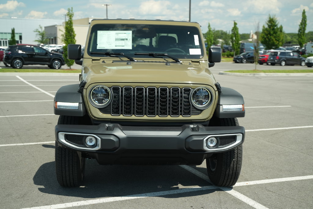 New 2026 Jeep Gladiator Sport w/ Dual Top Group AWD/4WD image 2