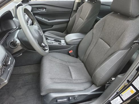 Used 2023 Honda Accord EX image 11