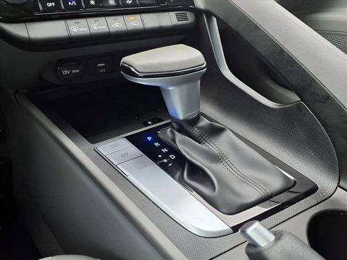 Certified 2025 Hyundai Elantra Sport image 18