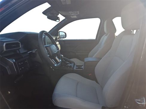 Used 2025 Toyota 4Runner SR5 image 9