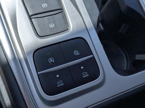 Used 2020 Ford Explorer XLT w/ Equipment Group 202A RWD image 19