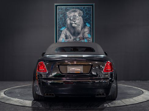 Used 2018 Rolls-Royce Dawn RWD image 39