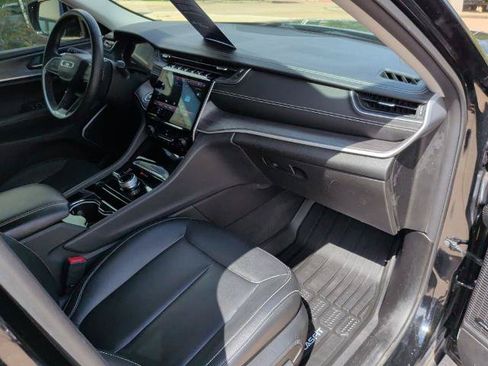 Used 2022 Jeep Grand Cherokee L Limited AWD/4WD image 22