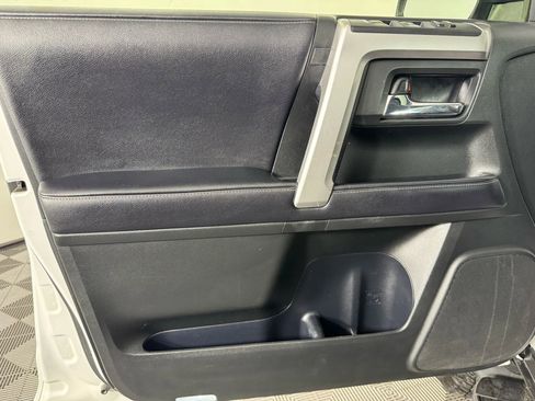 Used 2019 Toyota 4Runner SR5 Premium image 39